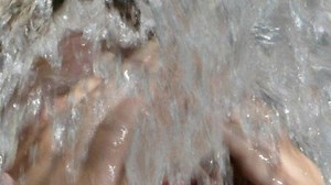 Doa Mandi Wajib Laki-laki Keluar Mani akibat Mimpi Basah ketika Tidur atau Selepas Jimak Suami Istri - Tribunpontianak.co.id