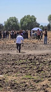¿Qué día es la fiesta de San Juan de la Vega? Desde hace más de 400 años, todos los martes previos al inicio de la cuaresma, el pueblo de San Juan de la Vega en Celaya Guanajuato festeja a su patrono San Juanito de los Barrios, con martillos explosivos. Los turistas y locales atestiguan que parece zona de guerra, pero en realidad solo es la fiesta del pueblo. #viralpost2025シ | Diario Digital Zamora