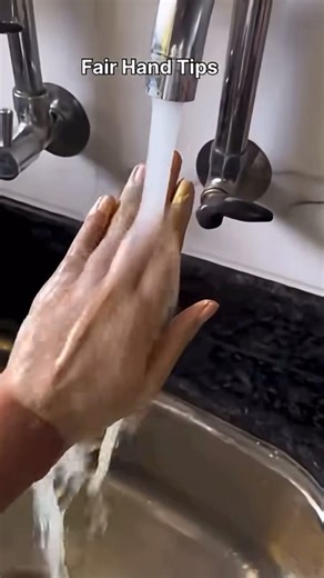 Clean Hand Dirt & Tanning, Hand Cleaning Tips, Dead Skin Remover #shorts #tan #viral