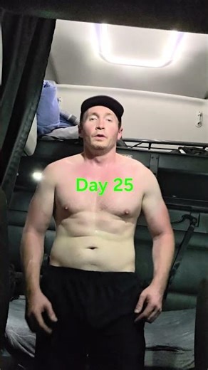 Day 25 workout gains from exercising and dieting (shirt off version). #fitness #bodybuilding #gym