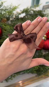 It would make the perfect Christmas gift. 🎄💚 A stunning solitaire engagement ring featuring a 3.90 carat fine quality emerald cut emerald, glowing with a rich, timeless green. Elegant, refined, and full of meaning, this piece is designed to be cherished now and for generations to come. A gift that speaks without words. One that says forever, love, and intention. Available now at a special holiday price, this is the moment to give something truly unforgettable. #emerald #bespokejewellery #gift 