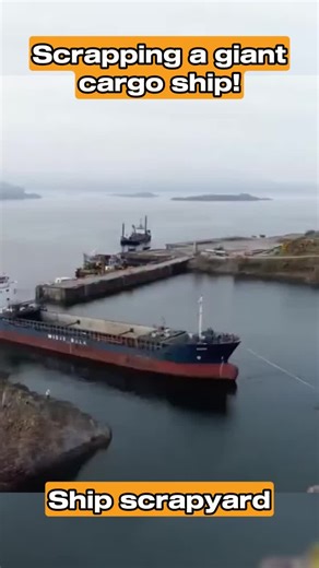 Giant Cargo Ship Scrapping: Boat Wreck Exploration