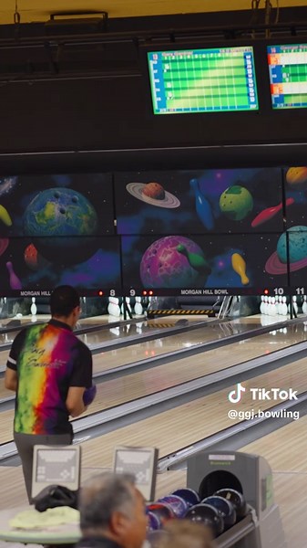 Brunswick Alert: Bowling Strike with Hammer & Radical