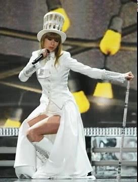 Taylor Swift legs tribute 1.