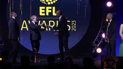 Burnley manager Vincent Kompany has been awarded the EFL Championship manager of the season 🏆👔 | Sky Sports Football