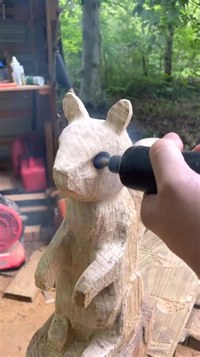 If I could only choose 5 carving burrs for my tool kit I would have the Eye Cutter Burrs from @saburrtoothtools in the 5 different sizes. They are my go to for carving eyes and adding texture to my carvings. Head over to the Saburrtooth website and check out all the great tools they have to offer and use code WREN to save 10% off your purchase. | Busy Wren Creations