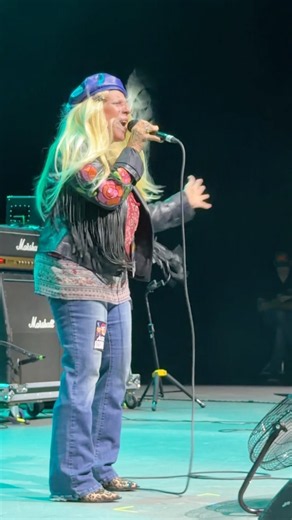 Walking in L.A. by Missing Persons, Greek Theatre 8/30/26 #missingpersons #livemusic #concert