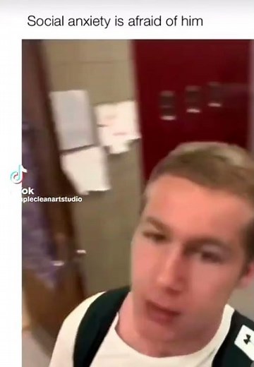 I’m in school right now #meme #helpme #funny #funnymemes