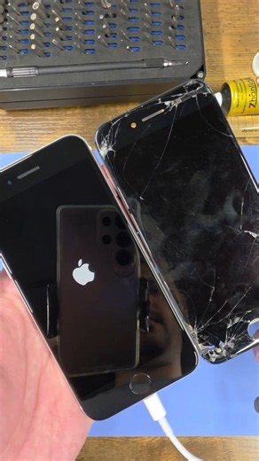 “Cracked iPhone SE 2020 Screen? Watch This! 🔥📱”