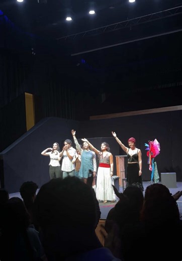 9 muestras estrenadas en el Centro Cultural Conde Duque 👏👏 ¡Enhorabuena a nuestros alumnos y alumnas de 4to Grado en Artes Escénicas e Interpretación Audiovisual! ¡Que sea solo el comienzo!