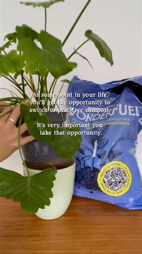 Take the opportunity to try Wonderfuel peat-free compost, and you’ll never look back (neither will your tomatoes)! We’re proud to be peat-free, creating wonder without costing the earth and delivering exceptional results. 🌱 With Wonderfuel premium two-stage compost, you can garden with confidence: 🍎 Our products are developed by horticulture experts ♻️ We use carefully crafted, high-quality ingredients from waste materials and by-products 🌺 Our compost is proven to outperform peat and peat-fr