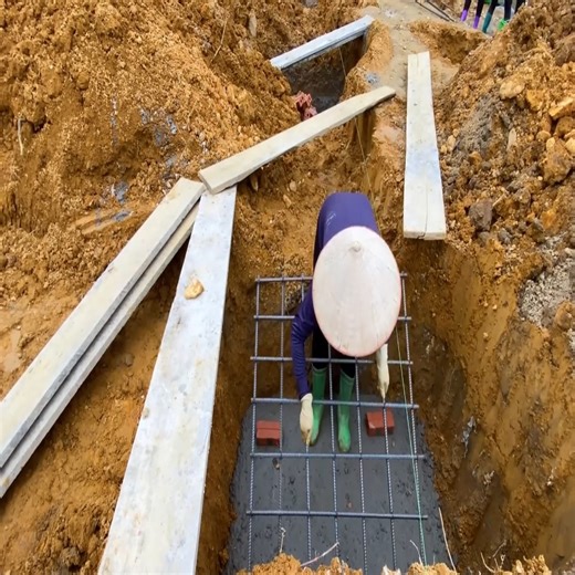 The Journey of Building a House #bushcraft #survival #shelter #dugout #shelter #camping | Free Footsteps