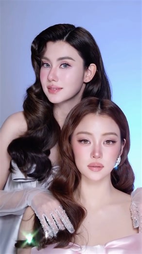 Natsha T. on Instagram: "Merry Christmas from us🧑🏻‍🎄🎁✨ Stylist @baifernlist @laboutique_official @tow_la_boutique Makeup Lena @armytoast Makeup Miu @homeless_makeupb Assistant @aamps._ @noomniiiiiiiiiiiii @vvebps_ @iiczxyy Hair @zam_zambe @for.fluk_ Prop @_siripim_ @unitonq_ @acorngirlll 3D @kate.jaap @kate.folder"