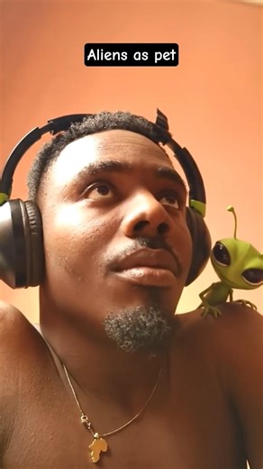 Aliens as one of the pet's #alien #pets #shorts