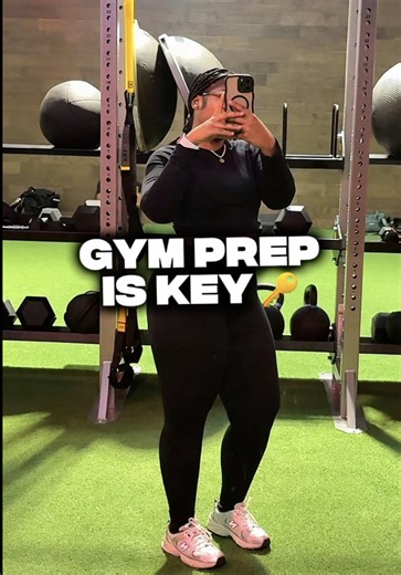 Skipped the GRWM today because this is what really matters 😌 Stretch before, eat after. That’s the routine.