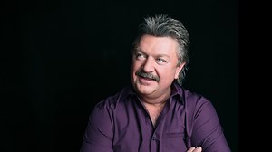 Country legend Joe Diffie, 61, dies from COVID-19 complications