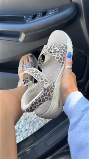 SKECHERS GO Walk Flex Sandal