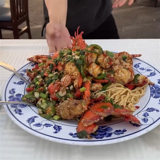 I went to Boston Lobster Restaurant in Rosemead, CA for their famous lobster noodles... and yeah, they’re LEGIT. 🦞🍜 #LobsterNoodles #RosemeadEats | Strictly Dumpling