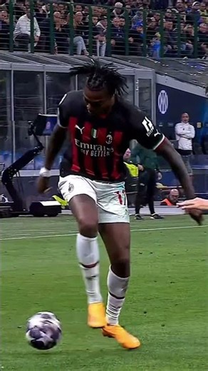 LEAO SKILLS #calcio #football #edit #acmilan #seriea #leao