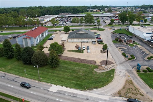 3131 N Water St, Decatur, IL 62526 - MLS 12556241 - Coldwell Banker