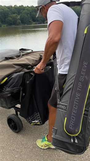 32K views · 468 reactions | Știați că avem soluții practice chiar și pentru pescarii care aduc acasă mai multe lansete decât flori? | Fish Matrix | Facebook