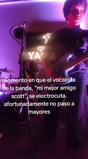 Video de mickyrhaa (@mosadeo) relacionado con “static shock electricity”