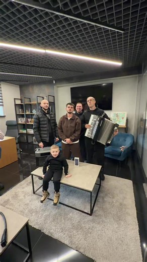 Продаж квартир та авто в Луцьку