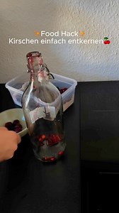 Wusstest du, dass du Kirschen so leicht entkernen kannst?😍🍒 Perfekt für Kuchen, Marmelade, Saft oder einfach so snacken 🤭 #genialetricks #kirschen #kirschenentkernen #tipps #tippsundtricks #lifehack #Küchentricks #kitchenhacks #foodhacks | Geniale Tricks