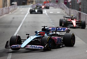 How fast do Formula 1 cars go? Analyzing the F1 top speed, record holder, and more