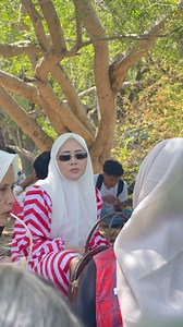 17K views · 188 reactions | Nyonya Owner Ricky Hartono PuTra Ricky Smartphone ID yang pagi ini mau beli/tt dan service handphone, langsung k JL Catur warga!  #fayelgina | Medina Arjunaa | Facebook