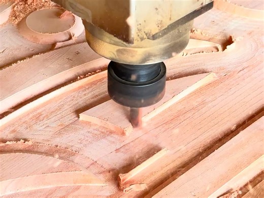 木工加工提产量，数控机器来帮忙