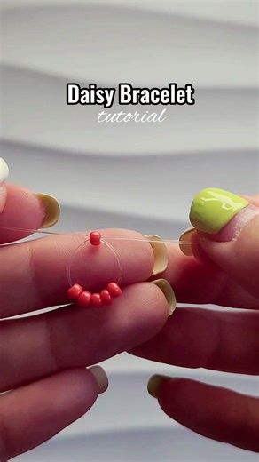 DIY Beaded Daisy Bracelet Tutorial