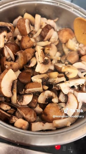 Leckeres Hähnchengeschnetzeltes mit Champignons zubereiten