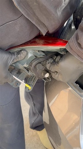 2013-2018 BMW 328i Taillight Bulb Holder Replacement ‪@ElmoMotorWorks‬