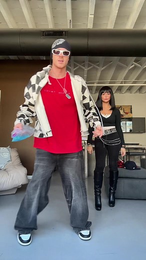 Jesse Pinkman Halloween Costume and Dance
