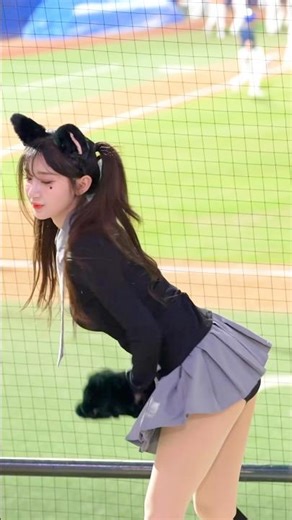 Black Cat Dance 🐱 Too Cute
