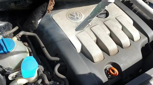 Comprehensive Guide to Dry Ice Cleaning for Your Car Engine