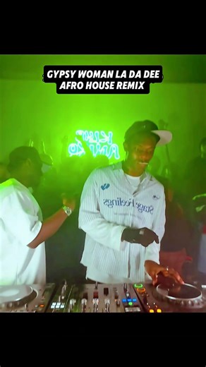 Afro House Meets Crystal Waters - Gypsy Woman (She's Homeless) Remix