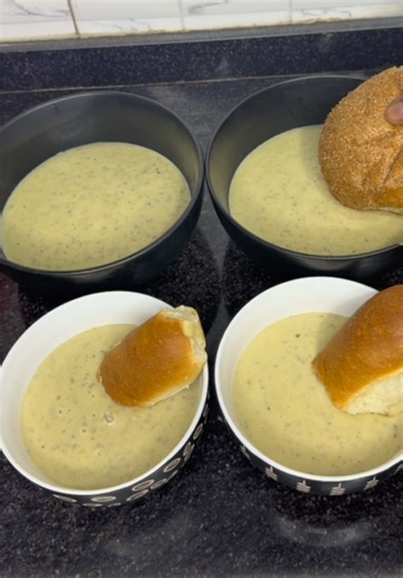 Potage y'ibihumyo🍄‍🟫😋mushrooms soup 🥣 🍄‍🟫 Gerageza iyi potage #soup #toddlerfood #fypシ゚ #creatorsearchinsights #rwandatiktok🇷🇼