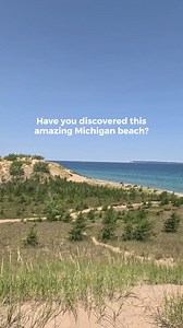 🌊 With miles of Great Lakes shorelines, Michigan has plenty of beautiful beaches including this gem: 📍 Sleeping Bear Point Beach in Glen Arbor, Michigan #sleepingbearsanddunes #michiganbeaches #mittenlove | Awesome Mitten