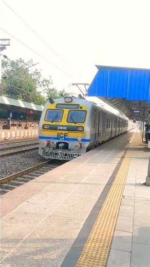 puruliya asansol memu arrival #railwaycontent #train
