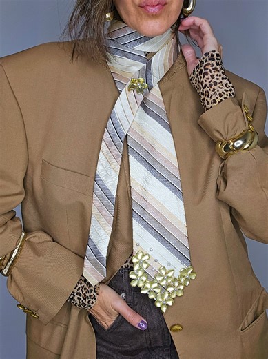 Creative Ways to Style Your Tie with Brooches