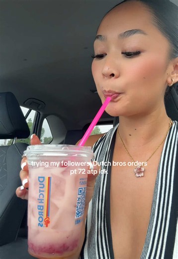 @Dutch Bros Coffee FINALLY brought back the real fruit mixed berries HALLELUJAH 🍓🫐 pls yall this is the best lil fruity drink can we convince them to make it permanent #dutchbros