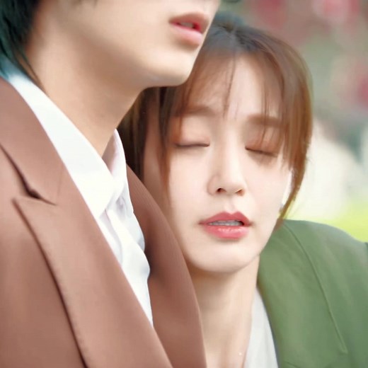 He likes her.😏😎😍#parallellove #lihongyi #shishi #aoruipeng #liuxueyi #cdrama #cdramalover #thestoryofminglan #fyp #chinesedrama #foryou #PhimBo #PhimTrungQuoc