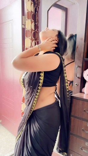 Pyar de pyar le ☺️#instagram #love #facebook #youtube #saree #reelsinstagram #reels #viralvideos #insta #viral | Akanksha