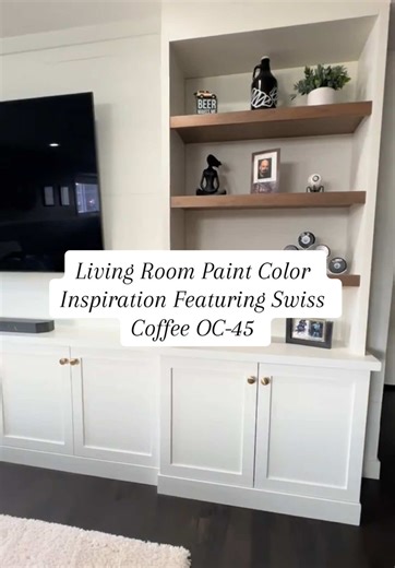 If you love a living room room that feels warm, but still light, let Swiss Coffee OC–45 be your inspo. We love how @@thejessclaire 🇨🇦s space is calm, cozy and equal parts timeless. Not to mention, this hue is part of our #ColorTrends2026 palette! Visit benjaminmoore.com to try a sample today.✨ #BenjaminMoore #Paint #Home