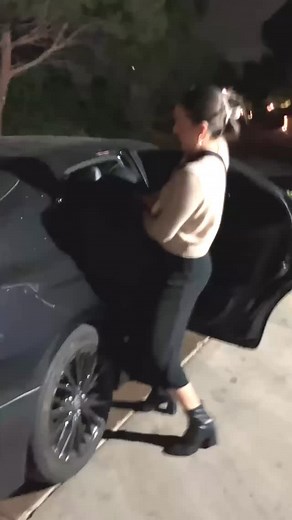 @marellemusic private event - load-in, set up and sound check. One K Column filled the entire space beautifully. Be sure to follow @marellemusic and check out her original music. #gig #giglife #livemusic | QSC