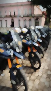 A PRF garantiu a segurança e a fluidez logística da reunião de chanceleres do BRICS* e de outras 10 nações, realizada nos dias 28 e 29 de abril, no Palácio Itamaraty, no Rio de Janeiro. No total, 21 equipes de escoltas foram coordenadas pela PRF, sendo 12 delas compostas por policiais rodoviários federais. As demais envolveram agentes das Forças Armadas, PM-RJ e Guarda Municipal. A PRF foi responsável por cerca de 60% de todos os deslocamentos oficiais. A operação foi articulada a partir do Cent