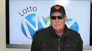 Lotto winner to give all his money away