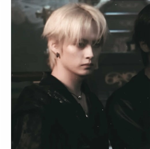 day 1 of editing best skz hair eras #straykids #fyp #leeknow #edits #skzedit